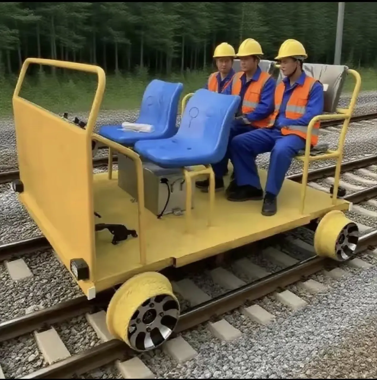 铁路运输小车(定制轨道运输小车,轻型轨道作业车) 图3